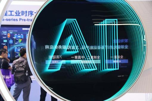 礼赞忠诚坚守 赓续红色荣光——各地组织开展“光荣在党50年”纪念章颁发活动