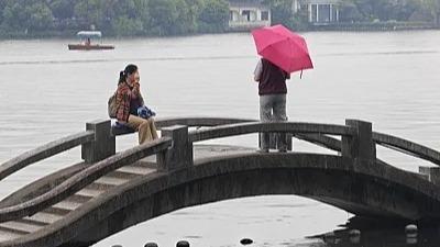习近平:加快把人民军队建成世界一流军队