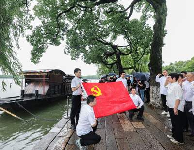 管党治党再强调“严”——习近平党建思想深度解读
