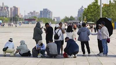萧敬腾在婚礼上泪流满面