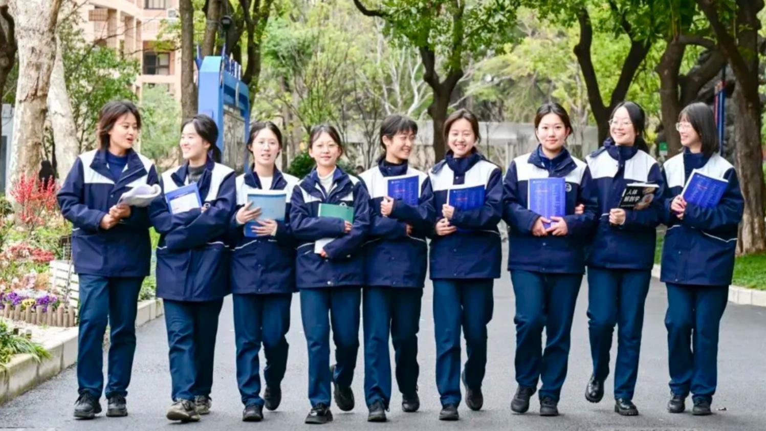 英国贝德福德郡发生列车相撞事故 9人生命垂危